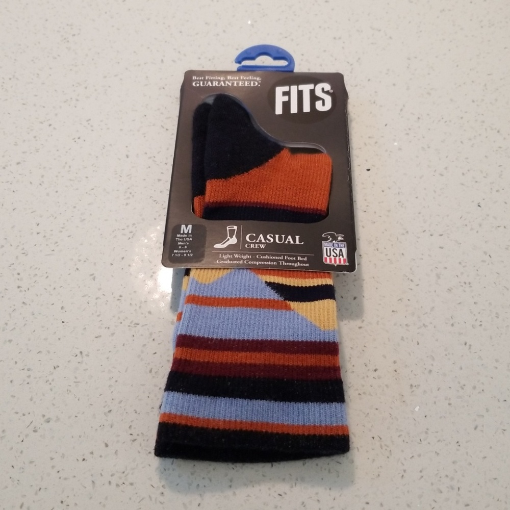 Fits Socks - Picture 2 of 3